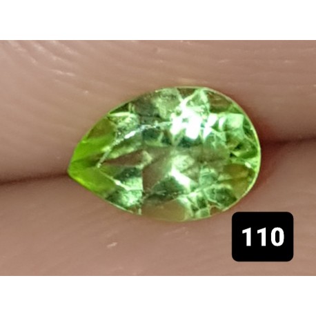 0.40 CT Green Peridot Gemstone Pakistan 0110