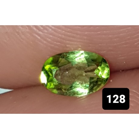 0.50 CT Green Peridot Gemstone Pakistan 0128