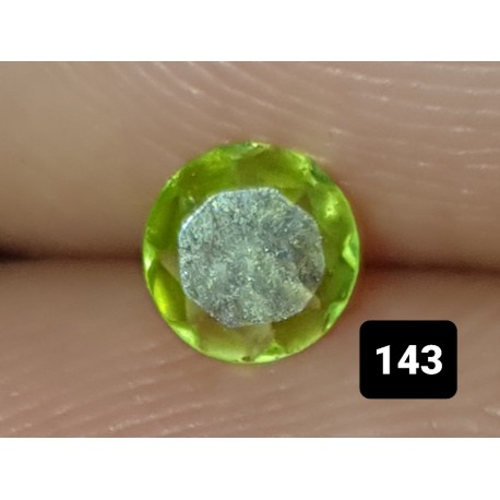 0.20 CT Green Peridot Gemstone Pakistan 0143