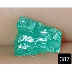 0.65 CT 100% Natural  Rough Emerald Gemstone Afghanistan 387