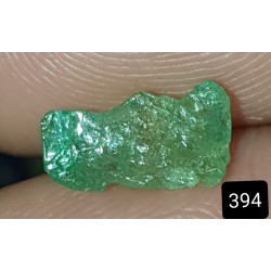 1.00 CT 100% Natural  Rough Emerald Gemstone Afghanistan 393