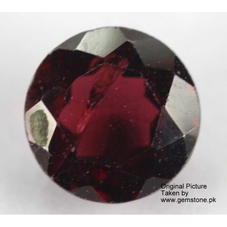 Garnet 2.0 CT Redish Gemstone Afghanistan 0094