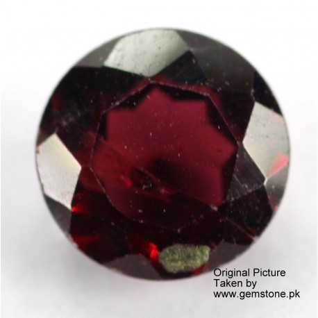 Garnet 2.0 CT Redish Gemstone Afghanistan 0095