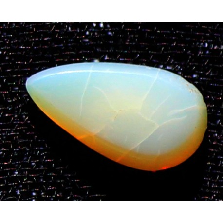 2 Carat 100% Natural White Opal Gemstone Ethiopia Ref: Product No 117