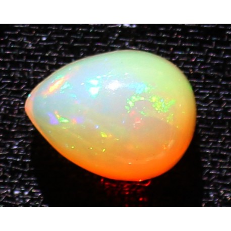 4 Carat 100% Natural White Opal Gemstone Ethiopia Ref: Product No 147